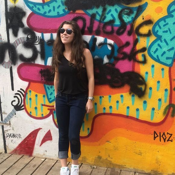 Meet your Posher, Erica - Picture 1 of 1